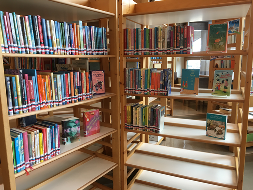 bibliothek neugestaltung regale